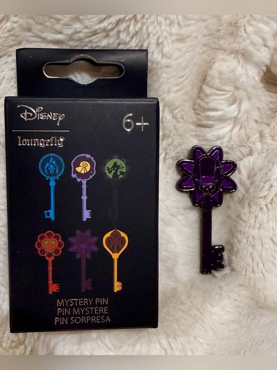 Disney Accessories - Loungefly Disney Villains Keys Blind Box Enamel Pin - BoxLunch Exclusive